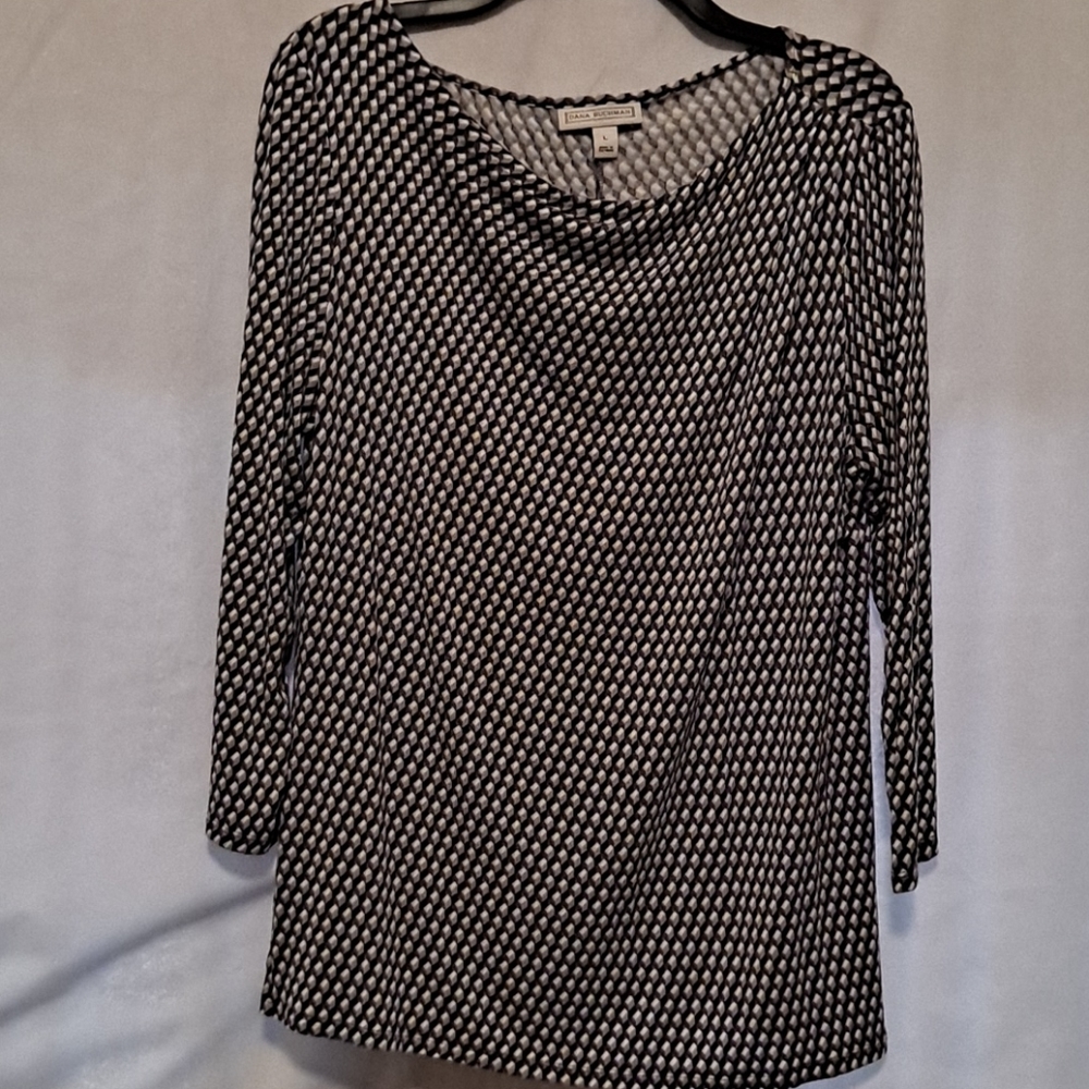 Dana Buchman 3/4 sleeve dressy top
